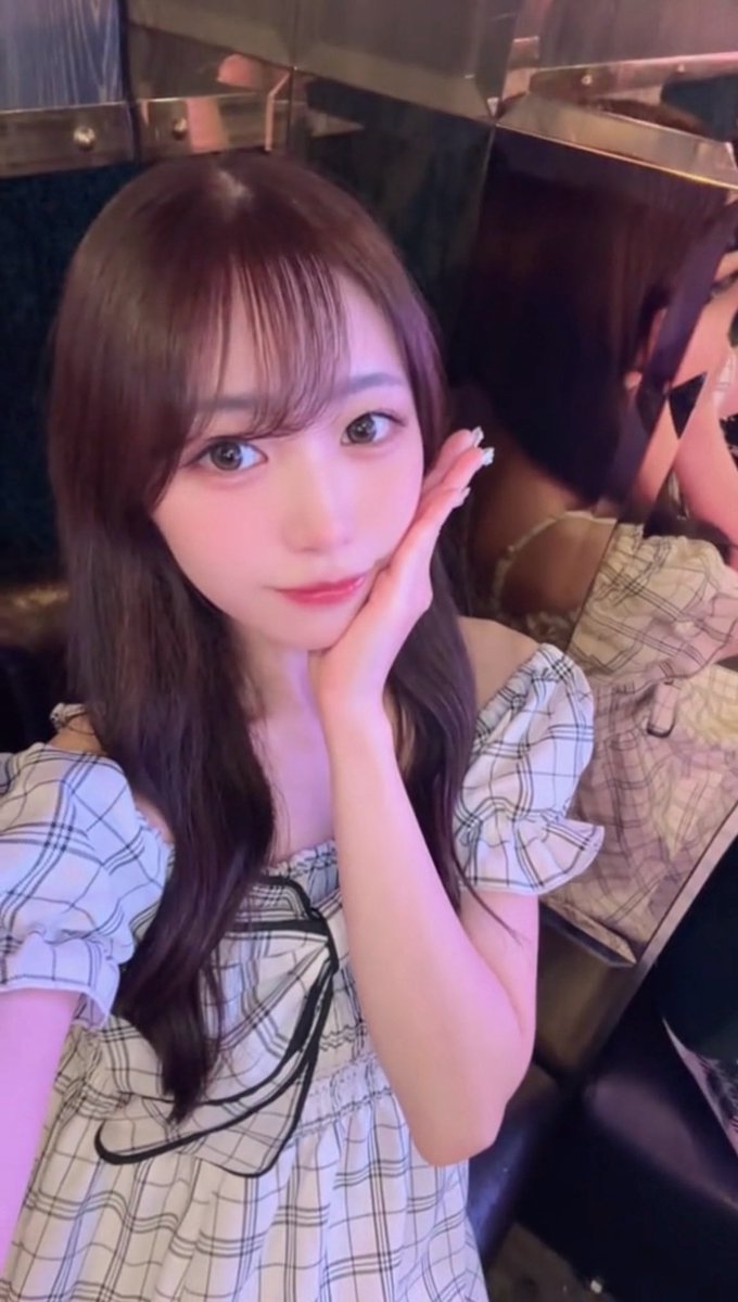 cham_sskn_amane's tweet photo. 私服イベントの時🤍

#すすきの #すすきのコンカフェ #コンカフェ #コンカフェ嬢 https://t.co/qxzUQ46zpa