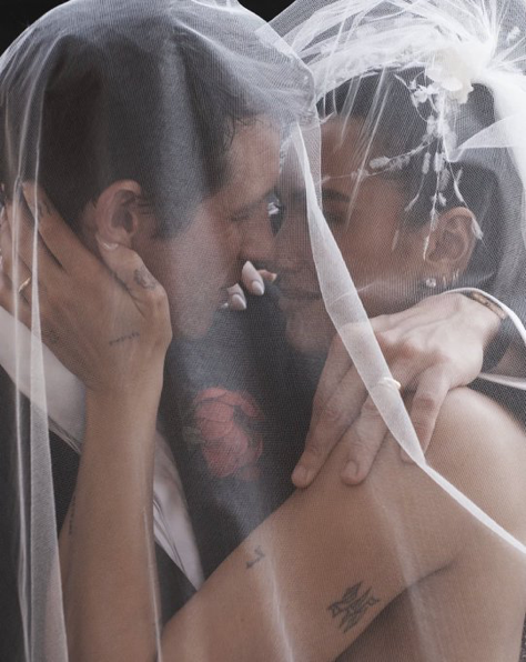 TheCinesthetic's tweet photo. New wedding photos of Dua Lipa and Callum Turner. ❤️💍

📸 David Sims https://t.co/HhVyoSvQHw