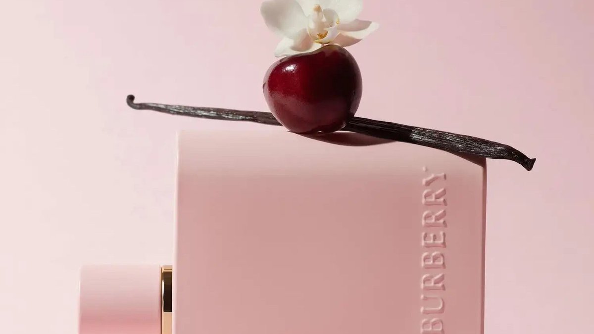 Momihael1100's tweet photo. NEW!! BURBERRY HER PARFUM
🌸 ใหม่ล่าสุดของจักรวาล Her จาก Burberry หอมมากๆ
🌸 ติดทนระดับ PARFUM ที่เข้มข้นที่สุดในไลน์

🌸 5ml 260
🌸 10ml 490

DESCRIPTION : ตีความกลิ่นกูร์มองด์ในแบบร่วมสมัย ผ่านกลิ่นหอมจากเชอร์รี่ ลูกแพร์ อำพัน วิปปิ้งครีม ดอกฟรีเซียร์ หอมครีมมี่ ฉ่ำหวานชวนลิ้มลอง ปิดท้ายด้วยกลิ่นมักส์และวานิลลาแอ็บโซลูตสุดหอมละมุน ตัวนี้กลิ่นเข้มสุด ทนสุดแต่ไม่ฉุนเลย ถ้าคิดเคยใช้ Her อินเท้นรุ่นสีน้ำตาลมาก่อนจะรู้เลย ตัวนั้นเลิกผลิตไปแล้ว กลิ่นหอมมากกก 

แจ้งmlด้วยน้า
(รับ75ml) กล่องซีลสคบ.ไทย
(ราคาเต็ม 100ml 8,080.-)