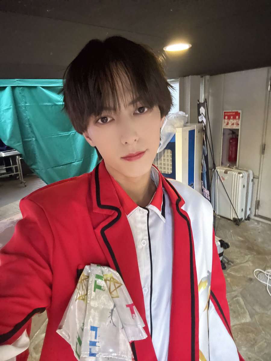 ToMoYA_LIT's tweet photo. アスナル金山ちあぼありがとう！
あいにくの天気だったけどそれでも見に来てくれるのってみんなすごい👏

明日はCLUBSARUでライブ3本！
待ってるよん https://t.co/XrXCDTKGZn