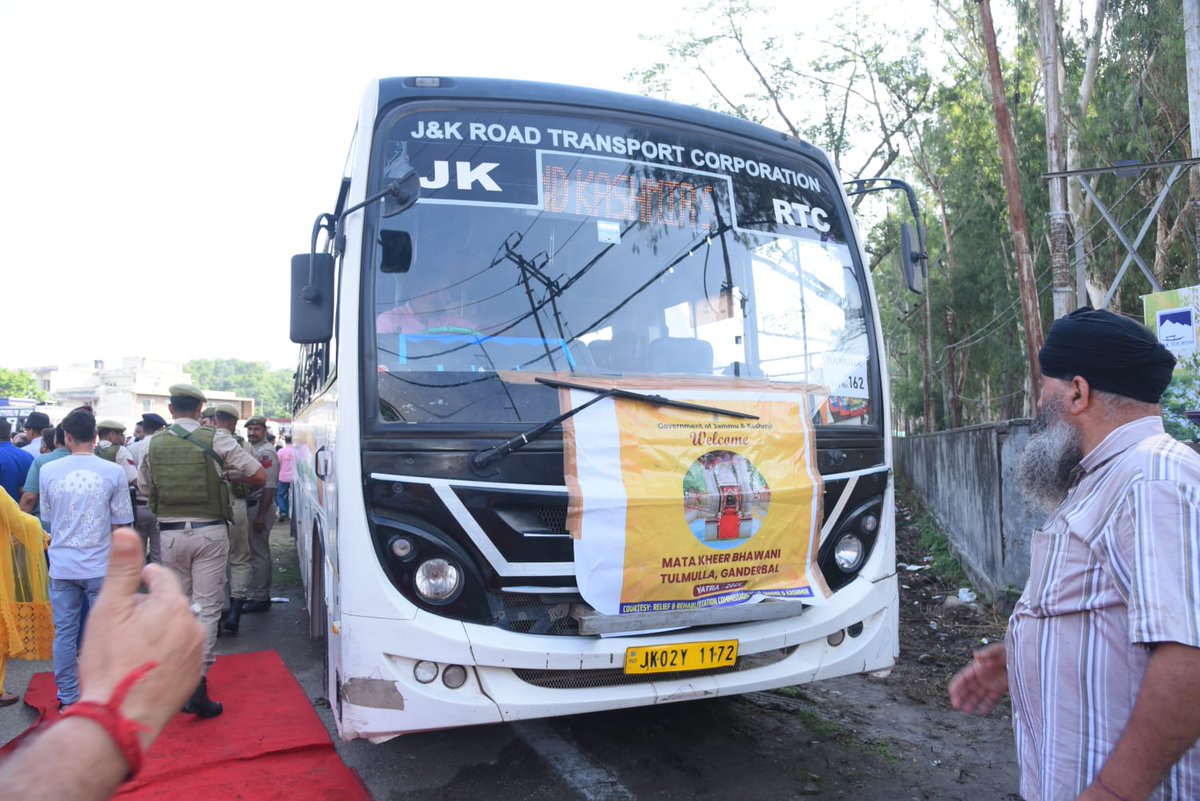 JKRRCM's tweet photo. Mata Kheer Bhawani Yatra–2026 Flagged Off Amid Record Participation.
Yatra was flagged off by Ms Devyani Rana, Hon’ble MLA from Toll Post Nagrota  in presence of Sh. Shridhar Patil-DIG , Dr Arvind Karwani-RRCM, Sh Sham Lal-Addl Comm. and senior civil and police officers.
@diprjk https://t.co/cy1N9iILfy