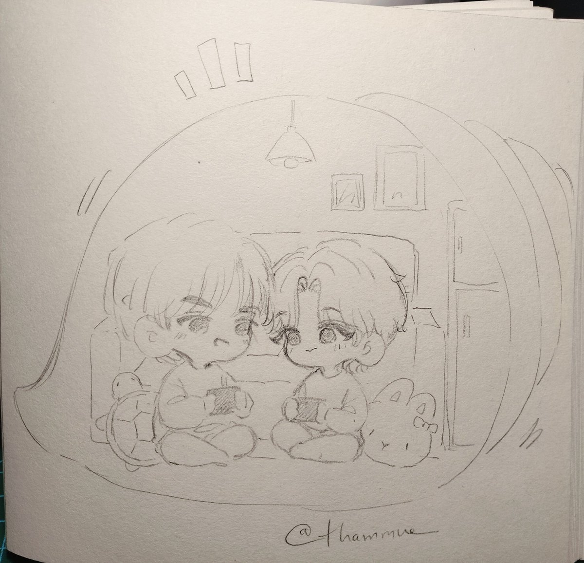 thammue's tweet photo. อยู่ด้วยกันไม่ต้องใช้โซเชียลเนอะ https://t.co/dCwbECXb5k
