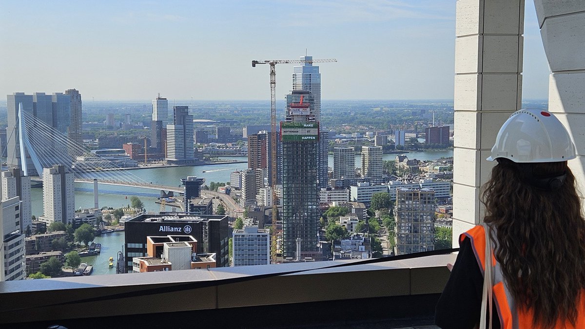 Hansvanputten01's tweet photo. Fantastisch uitzicht op Rotterdam vanaf het dak van de Posttoren https://t.co/Pj1f7iXoCV