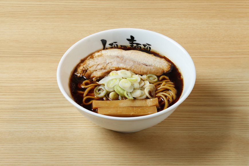 osaka2shin's tweet photo. 🍜大阪市内で今一番並んでいる（人気）ラーメン店ってどこ？

最近とんでもない行列の「歴史を刻め」？

いつ見ても大人気の「人類みな麺類」？

ラーメン好きが絶賛の「燃えよ麺助」？

天六で長年愛される「総大醤」？

歴史を刻めは行列が凄すぎて断念しました😭

カドヤ食堂、座銀、ふじい、麦と麺助…。
正直、このメンバーに割って入れる店ってあるんかな👀？
皆さんが思う「大阪No.1ラーメン店」を教えてください💪

異論は認めます。

#大阪ラーメン #大阪グルメ
#ラーメン好き集まれ
#ラーメン戦争
#ラーメン