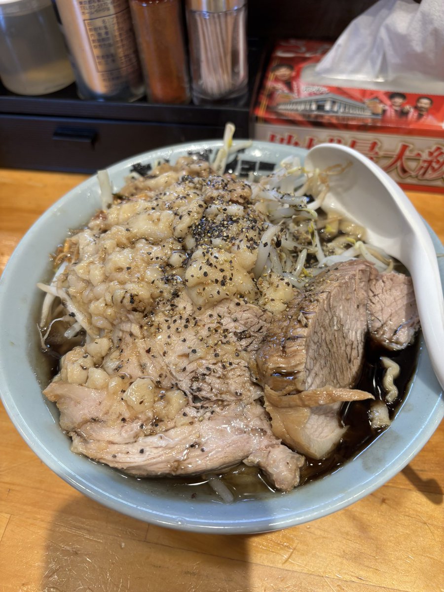 GepleD's tweet photo. キングジョーに行って限定のドラコを食べる。 https://t.co/oAKWmu4IV8