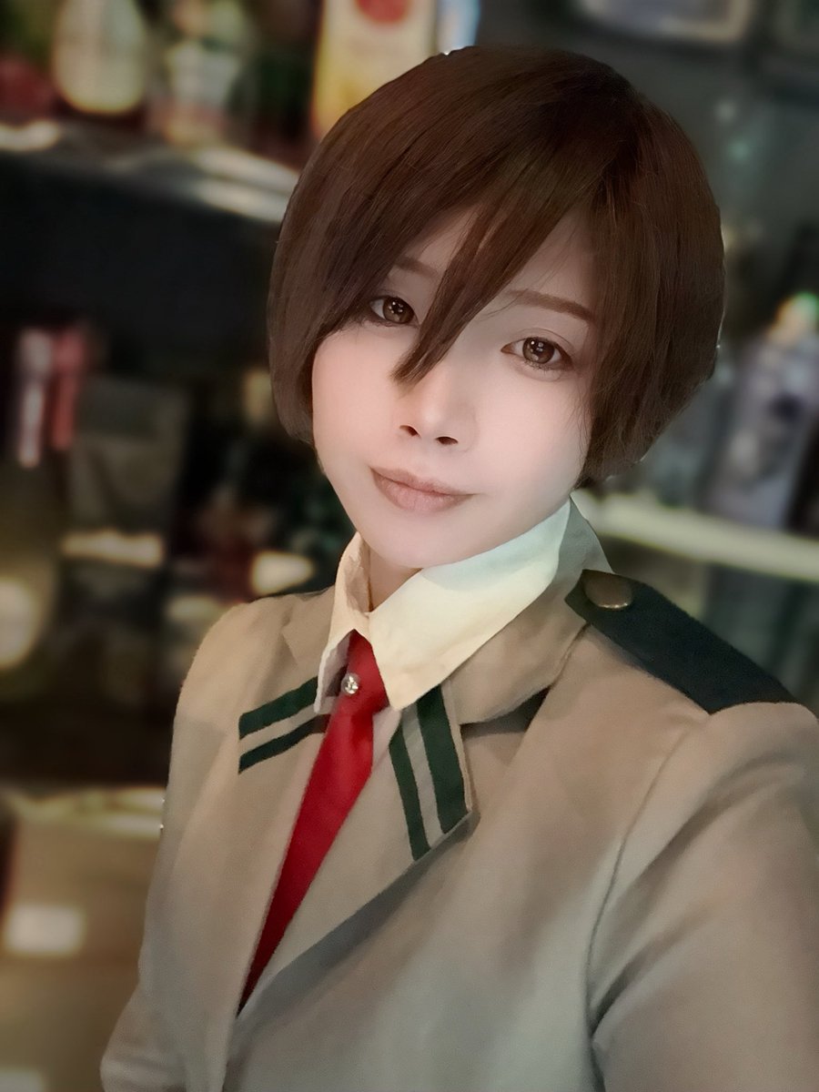 Shio_Iris's tweet photo. ろぐいん🙌🏻

今日ずっと雨ってマ？
雨って家に引きこもってる分には雨音でよく寝られていいけど外出る場合は敵要素大杉だろ😢

雨の日の満員電車であわや肩と腕が泣き別れになるところでした💦
こんな形でシャンクスになるのは不甲斐ねぇなので嫌です…

今日も朝までだけど暇すぎたらどうしよ https://t.co/oiyxeiO0kR