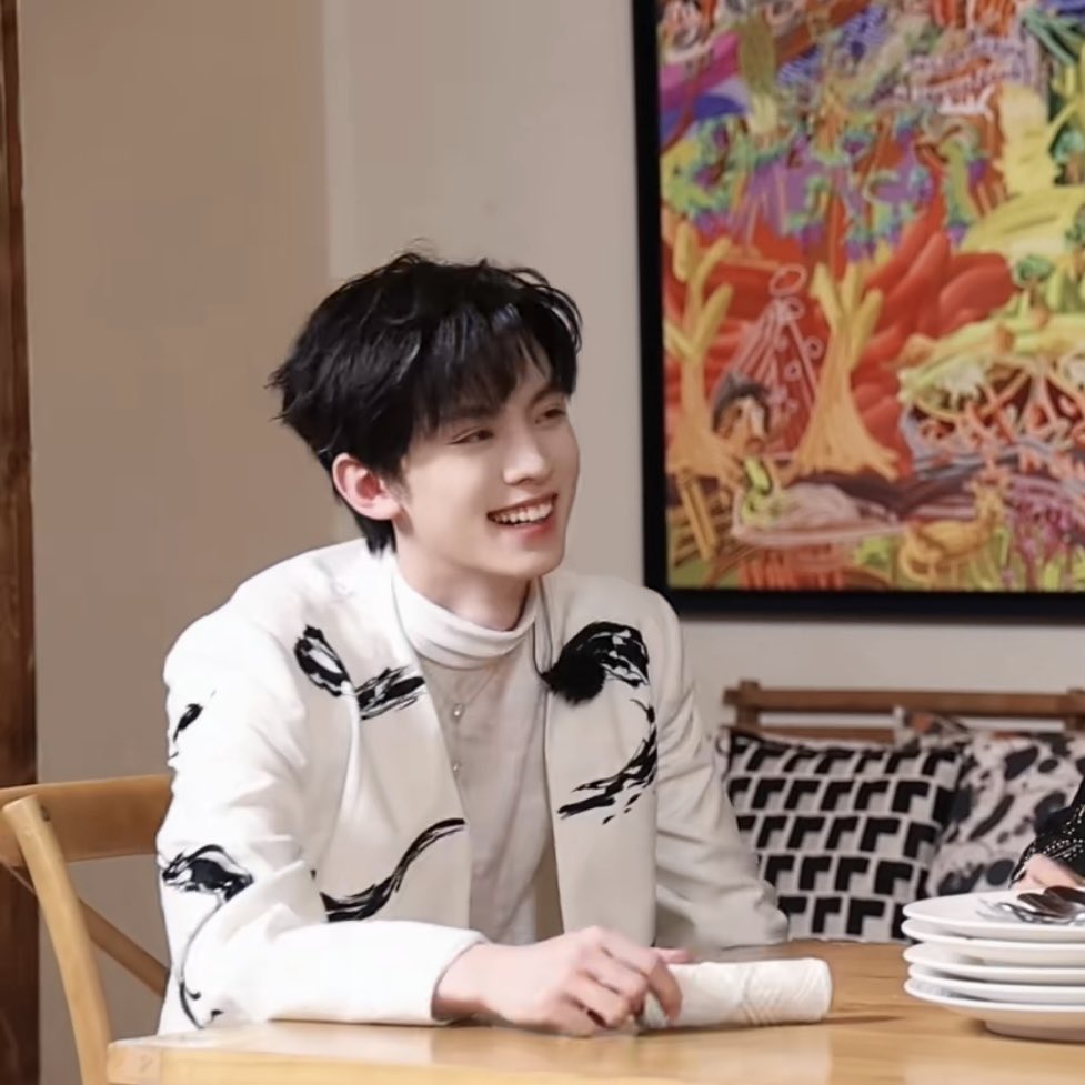 forzuohang's tweet photo. รอยยิ้มที่หวานที่สุด https://t.co/IjvUhhpvJY