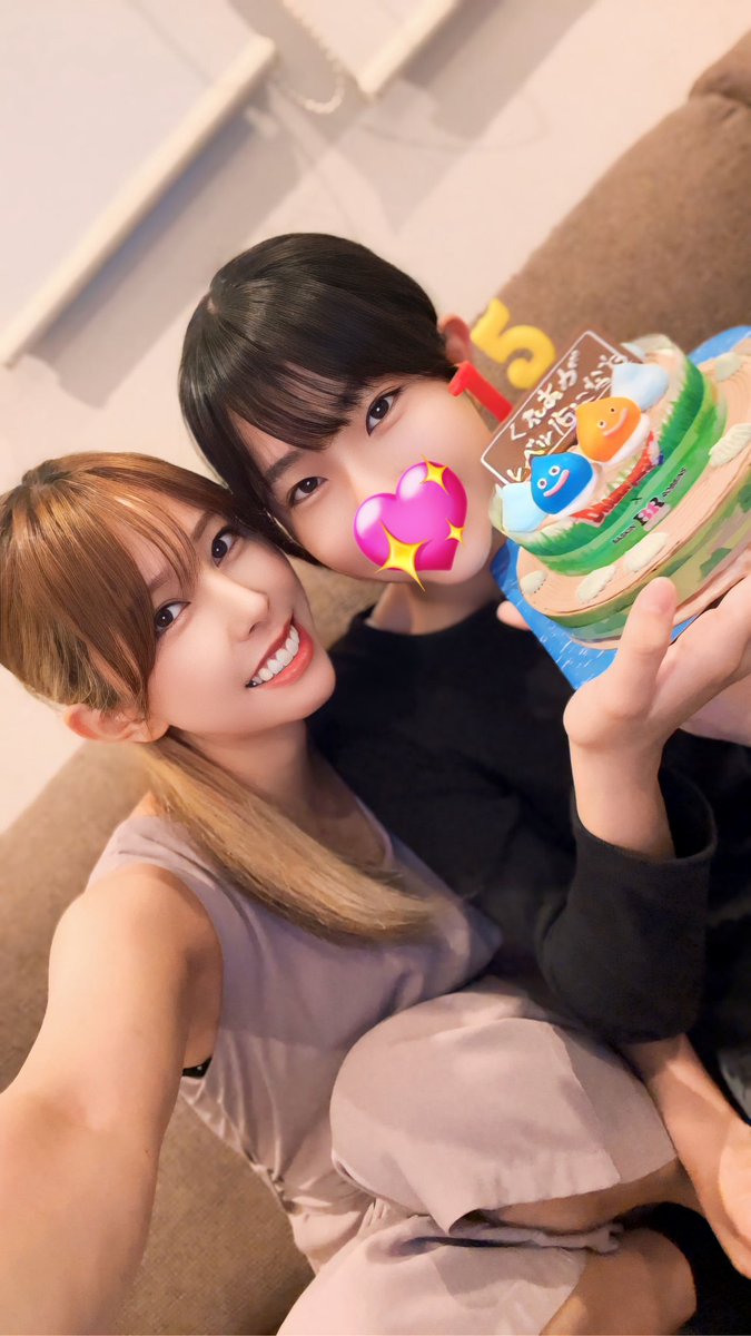 Ptzzm2cE's tweet photo. 今日は娘っちのバースデー😍💖
ドラクエのケーキ
めっちゃ可愛い☺️⚔️ https://t.co/CCbiEXlWid