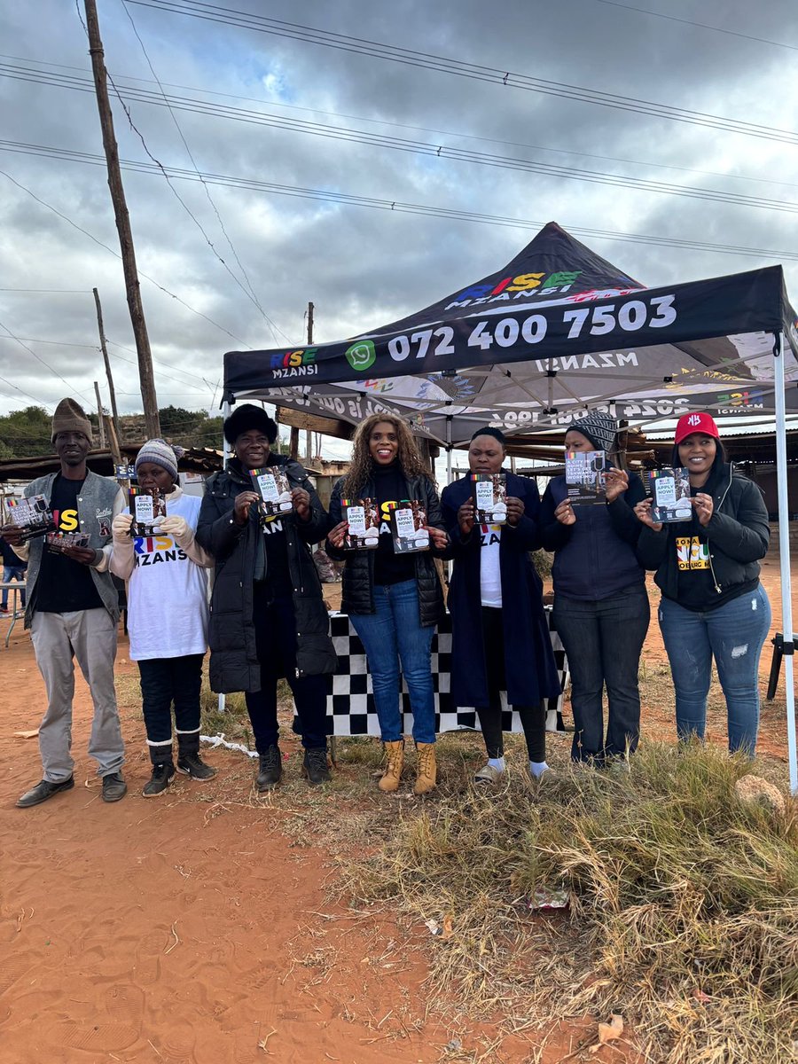 Sarah_Mabotsa's tweet photo. This morning, I am in @CityTshwane to encourage community members to come out and register to vote.
"Your silence begins with not registering to vote." @Rise_Mzansi 
@Makashule 
@VuyiswaRamokgop 
 @SongezoZibi 
@LukhonaMnguni https://t.co/SEMIYxXSad