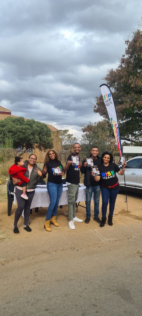 Sarah_Mabotsa's tweet photo. This morning, I am in @CityTshwane to encourage community members to come out and register to vote.
"Your silence begins with not registering to vote." @Rise_Mzansi 
@Makashule 
@VuyiswaRamokgop 
 @SongezoZibi 
@LukhonaMnguni https://t.co/SEMIYxXSad