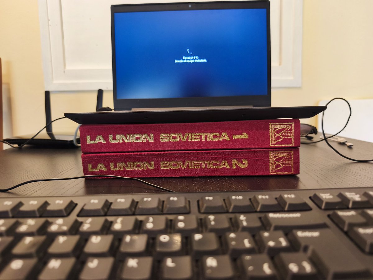 Ivanledesma's tweet photo. ¿Y tú cómo trabajas en verano?
Pues suelo empezar por una buena base... https://t.co/ud64YDtdjo