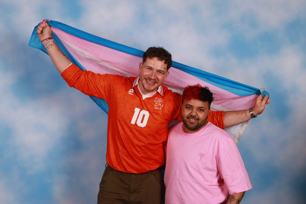 aristosbuck's tweet photo. TRANS RIGHT from me &amp; oliver stark !!!!! 
🏳️‍⚧️🏳️‍⚧️🏳️‍⚧️🏳️‍⚧️🏳️‍⚧️🏳️‍⚧️🏳️‍⚧️ https://t.co/jQvFf7AUTx