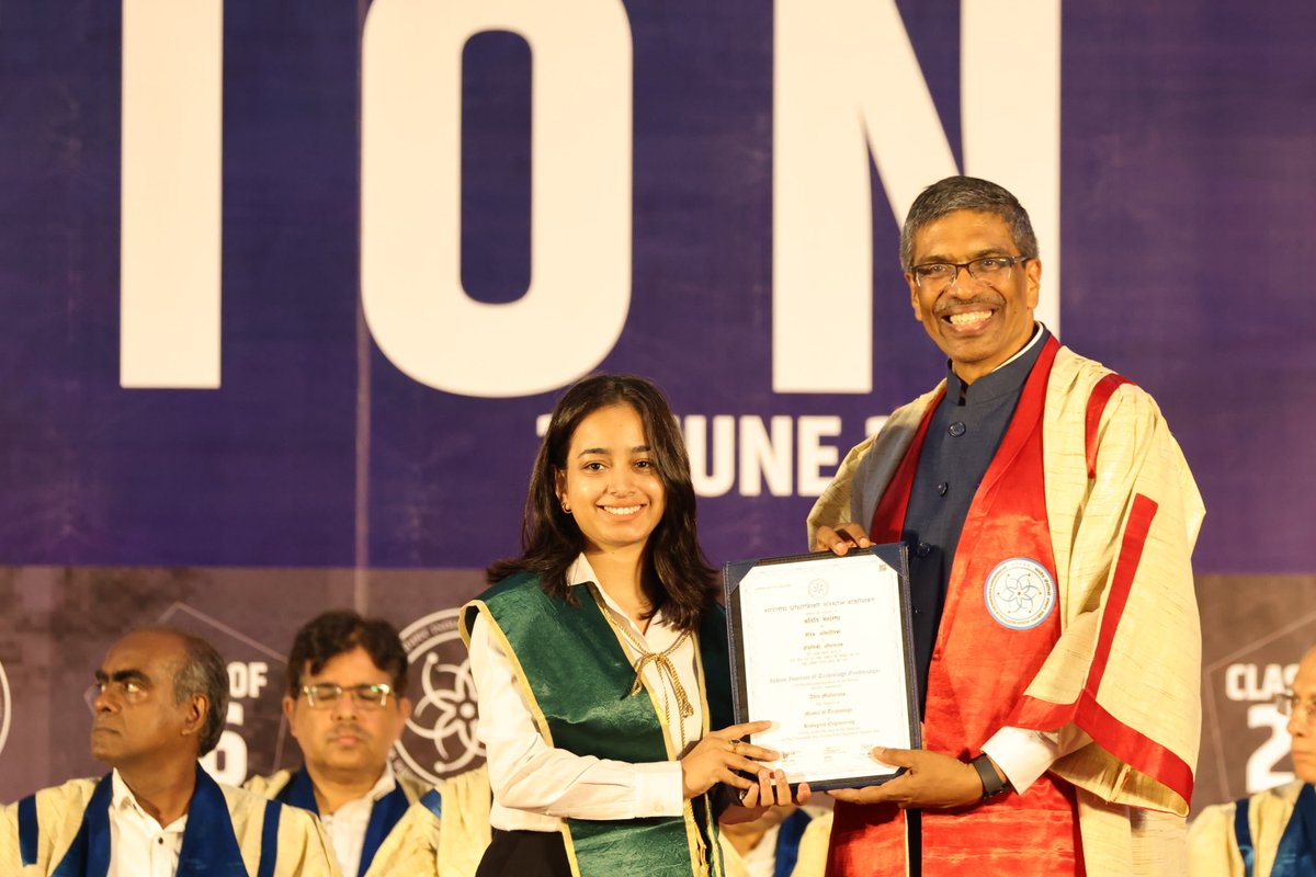 iitgn's tweet photo. From classrooms and laboratories to innovation and industry, our 𝐌𝐓𝐞𝐜𝐡 𝐠𝐫𝐚𝐝𝐮𝐚𝐭𝐞𝐬 leave with knowledge, skills, and experiences that will shape the future.

Congratulations to the 𝟏𝟔𝟓 𝐬𝐭𝐮𝐝𝐞𝐧𝐭𝐬 𝐰𝐡𝐨 𝐩𝐫𝐨𝐮𝐝𝐥𝐲 𝐫𝐞𝐜𝐞𝐢𝐯𝐞𝐝 𝐭𝐡𝐞𝐢𝐫 𝐌𝐓𝐞𝐜𝐡 𝐝𝐞𝐠𝐫𝐞𝐞𝐬 𝐚𝐭 𝐭𝐡𝐞 𝟏𝟓𝐭𝐡 𝐂𝐨𝐧𝐯𝐨𝐜𝐚𝐭𝐢𝐨𝐧. 

#IITGandhinagar #IITGN #Convocation2026 #MTechGraduates #ClassOf2026 #EngineeringEducation #HigherEducation #ResearchAndInnovation #FutureReady #StudentSuccess #InnovationToImpact #FutureLeaders