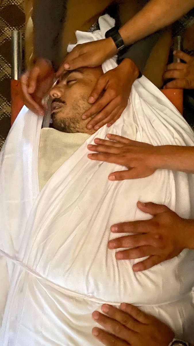 AnasAlSharif0's tweet photo. استشهاد المواطن أحمد منير الظاظا في قصف لطائرات الاحتلال قرب مفترق الصفطاوي شمالي قطاع غزة . https://t.co/jSzD1RJ8Et
