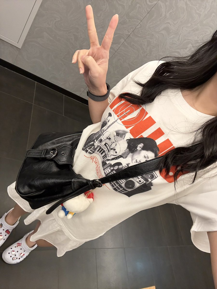 junechls's tweet photo. ใจจะหลุด แล้วนี่เดินอยู่เมียงดง ขอเป็นของขวัญวันเกิดได้มั้ยหละคับพี่กิ้น 🥺 #billkinxcokezerozero https://t.co/30qPyHoCrG