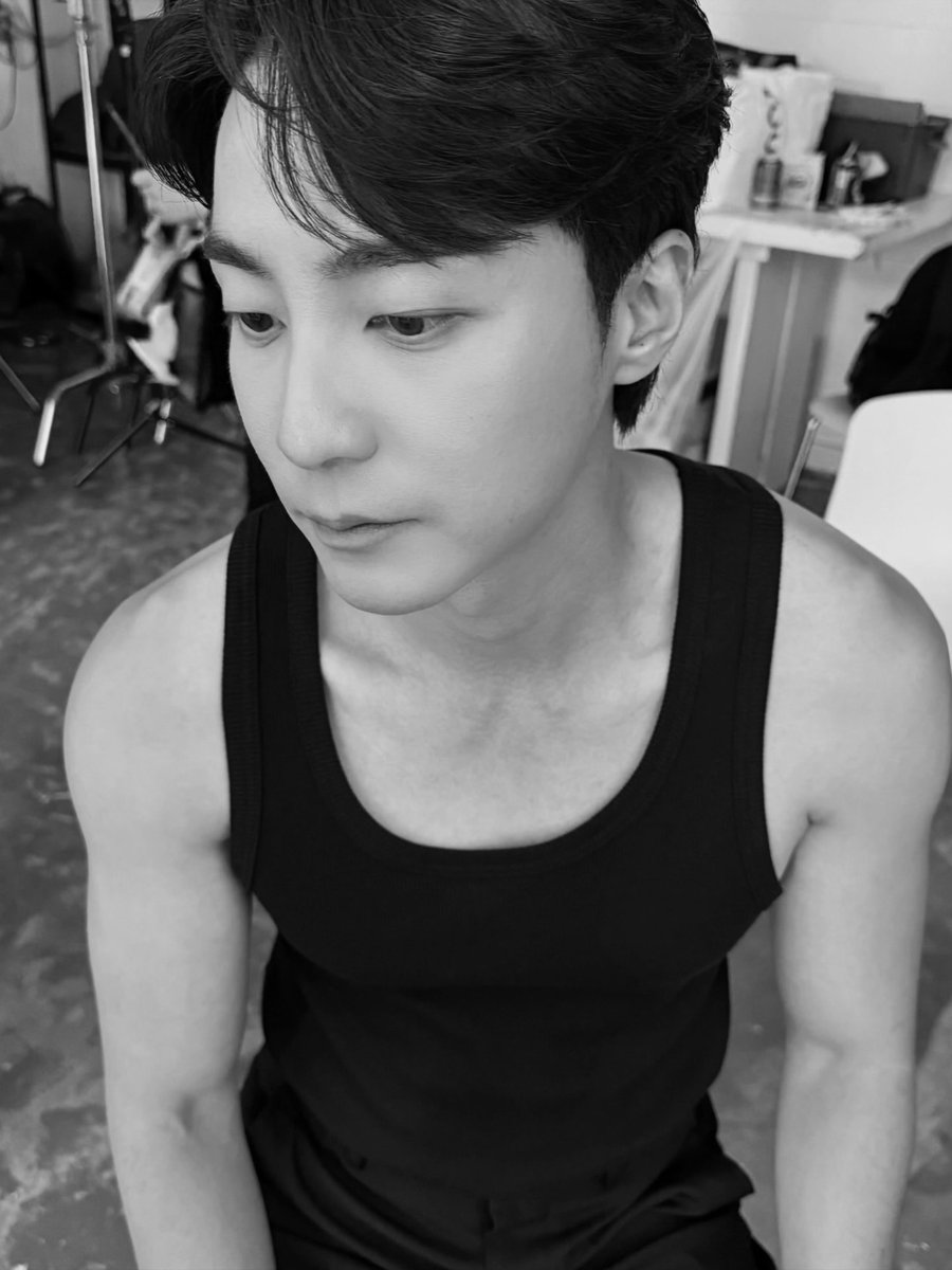 obacks2's tweet photo. @ roykim_official 인별 게시물 #로이킴 ♡

🔗 https://t.co/TJsG2WSyHc https://t.co/4GGblRphf3