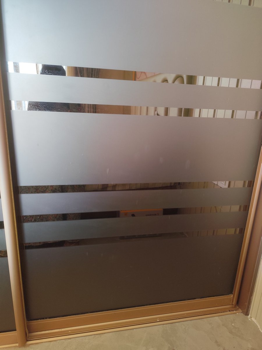 gitakuhikar's tweet photo. @MDecorpot I am from nagpur I got cupboards and kitchen made by your company this year
You gave me a 10-year warranty, but many of the cupboards have bubbles, some shutters are bent, and your team isn't answering my phone. My astro shutters are stained. https://t.co/VzwN9AsYuj