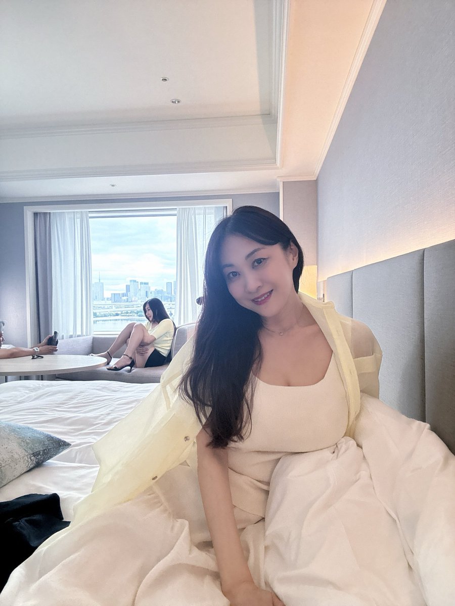 ltruxism's tweet photo. Baru sampai staycation.... https://t.co/ut76ccRG4k