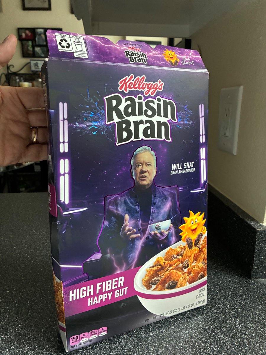 lenshift's tweet photo. I’ve been unable to find the @WilliamShatner RB box in stores, so I ordered one online from Walmart. They shipped this awesome collectible gem in a flimsy envelope. It arrived crushed, open, and flat. I did my best to uncrush it, but it won’t stand up. Huge fail, @Walmart. https://t.co/Fxnuko2leX