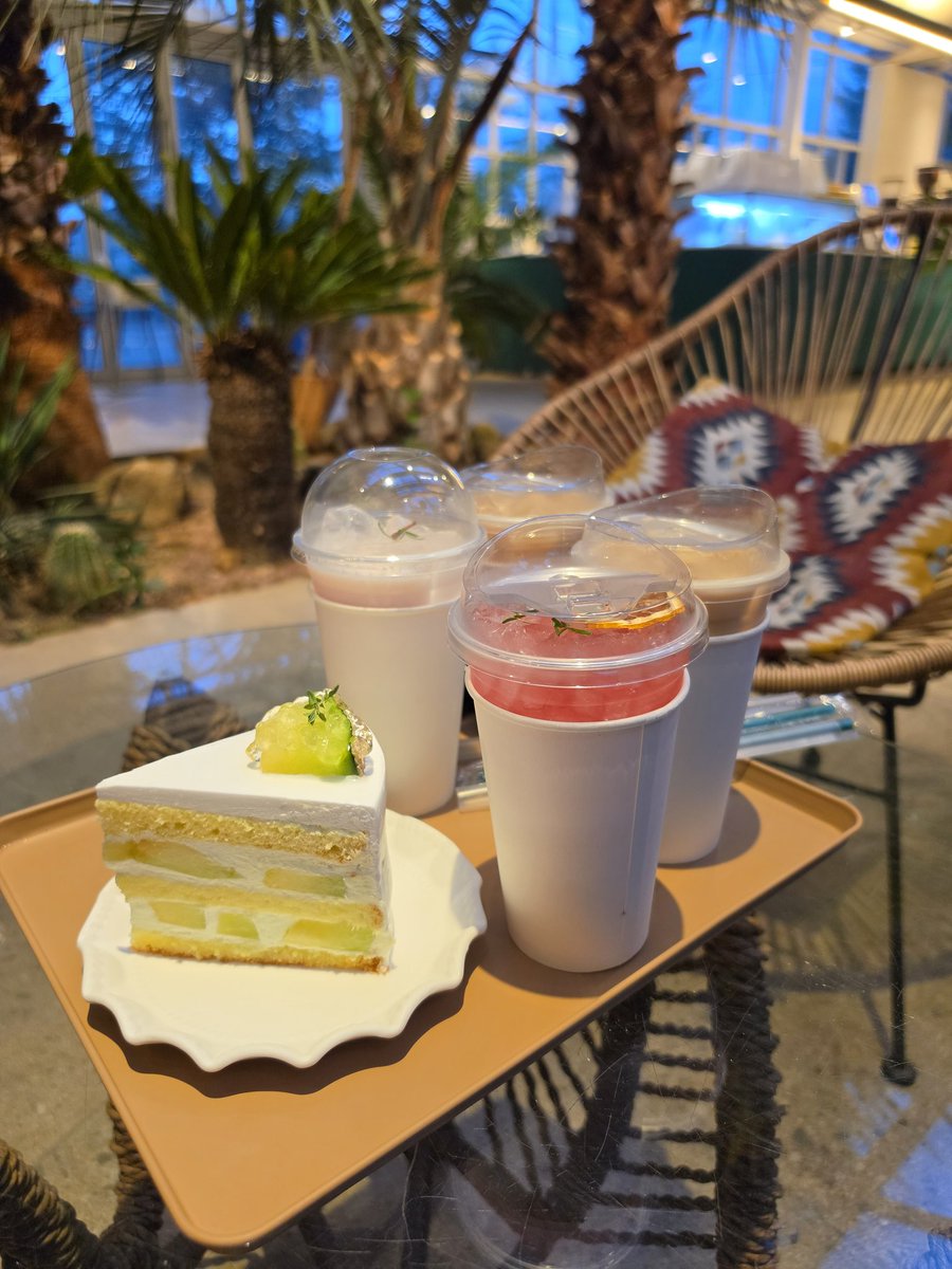 DD04125's tweet photo. 카페왓어욘 https://t.co/FkEP1s5Tv1