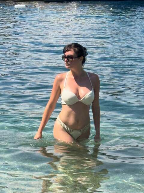 Melis Sezen'den 'Deniz Meleği' Karesi: Tatil Paylaşımları Dikkat Çekti