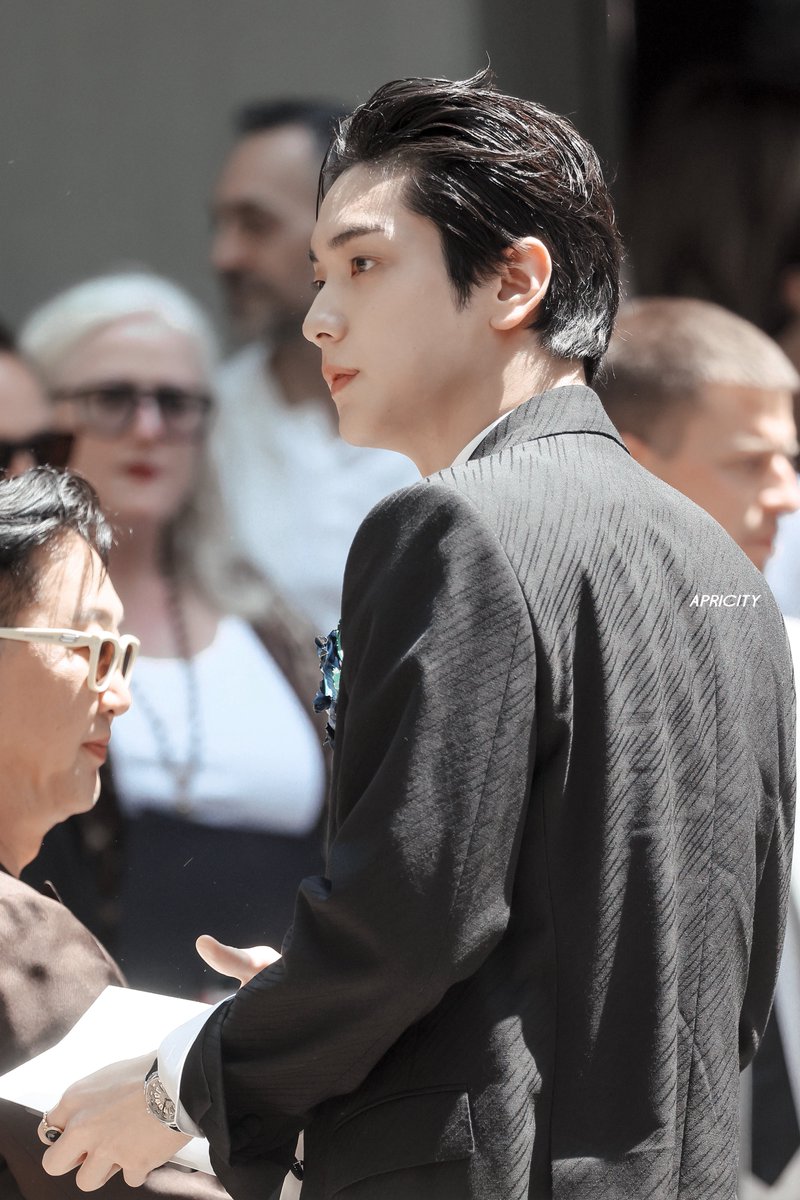 Apricity_1205's tweet photo. 260620

SOOBIN FOR MILAN FASHION WEEK #SOOBINxDOLCEGABBANA #DGSS27 #DolceGabbana #SOOBIN @dolcegabbana https://t.co/PbBS23ZFA3