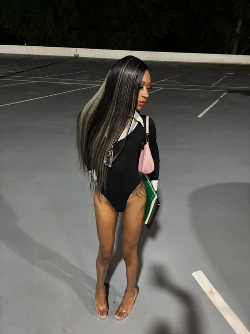 𝘢𝘺𝘴𝘪𝘢𝘯 ⋆⭒˚.⋆ - 1 pic. That’s AYSIAN too you 🤤💕 https://t.co/Cf4QtfXaEZ