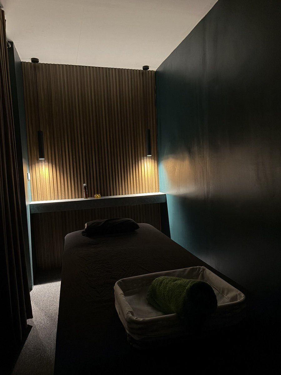Captain_Edje's tweet photo. Saturday = #massage day! 💆✨ Relaxing at the newly renovated @RwellnessMNL @RWellnessHubMnl. Check it out too! 👀 https://t.co/2i6FmjlxsZ