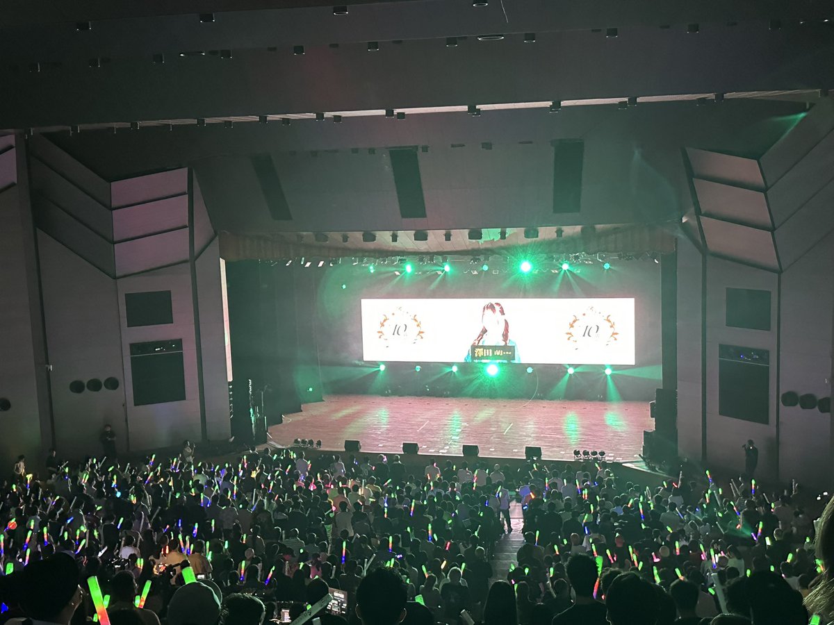 trycross_rsk's tweet photo. ほくりくアイドル部10周年記念感謝祭へお招きいただきました。

10年続くことの凄まじさを言葉だけじゃなく、ライブで証明していたように感じました。

改めて、10周年おめでとうございます。

気合いも入った🔥

いやーめでたい㊗️

#ほくりくアイドル部
#CØCØRIZE https://t.co/8FbIb8v8cf
