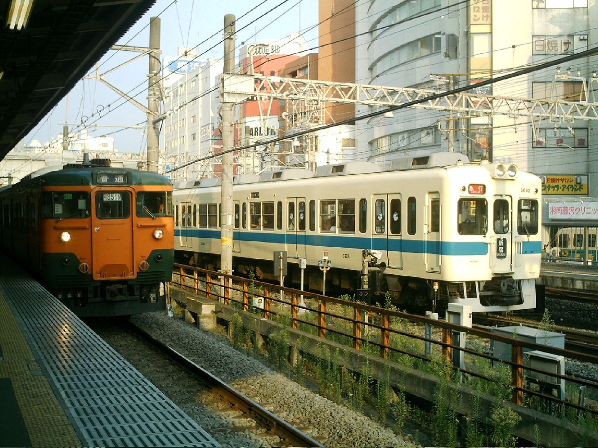 stride1091's tweet photo. わい1992年生まれ。
先日、20年離れた(現在15歳の)鉄な友人に「平成一桁くらいのくらいの世代が一番いろいろ鉄道を満喫できた世代だから羨ましい」と言われる。

自分も1970年代に産まれた鉄が一番いろいろ鉄道を満喫できただろうから羨ましいと思っているので、たぶんこれ無限ループするるやつだ(笑) https://t.co/JFOLS9k1kY