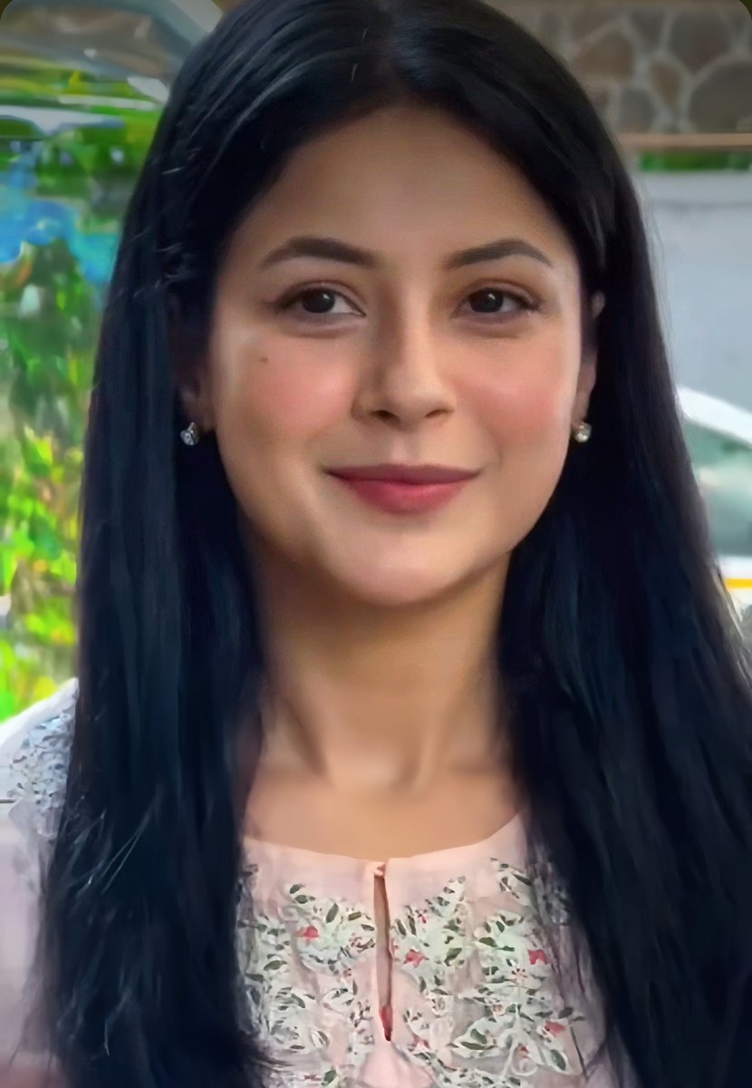 skgcore's tweet photo. Shehnaaz Kaur Gill what a beauty you are! #ShehnaazGill https://t.co/OOaH6I0x4t