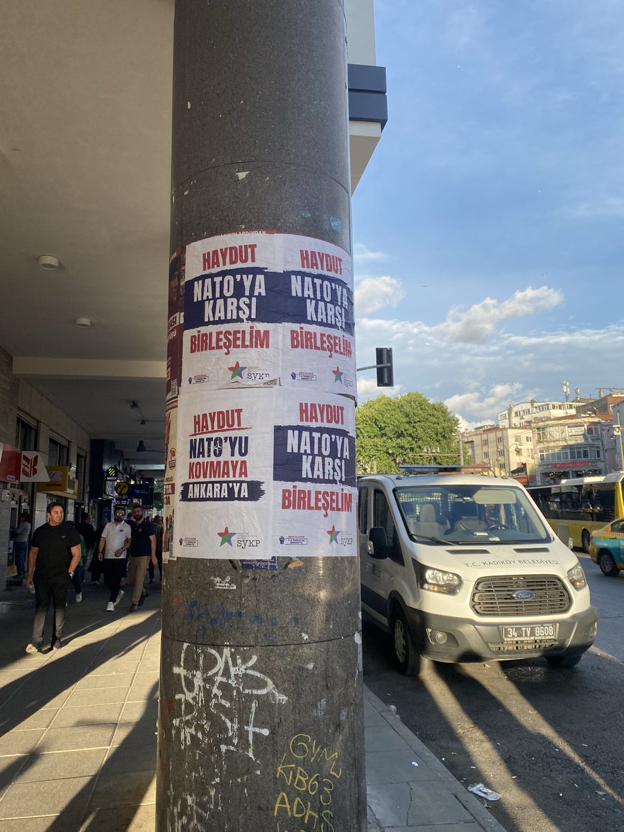 haydutnato's tweet photo. Kadıköy’de NATO’ya karşı afişlerimizle sokaklardayız. Mücadeleyi büyütüyoruz! https://t.co/pvQzfYvKPF