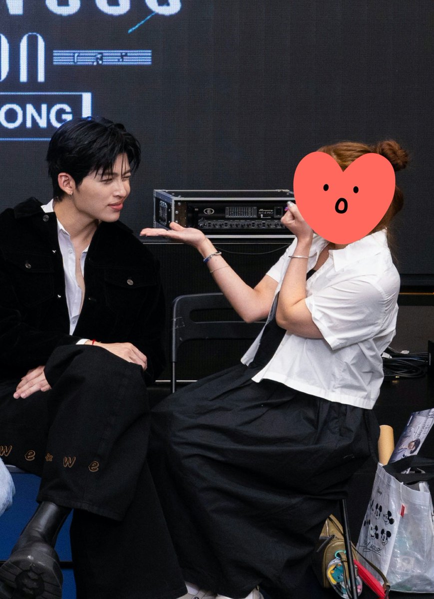 위위🧡🤍 tweet media