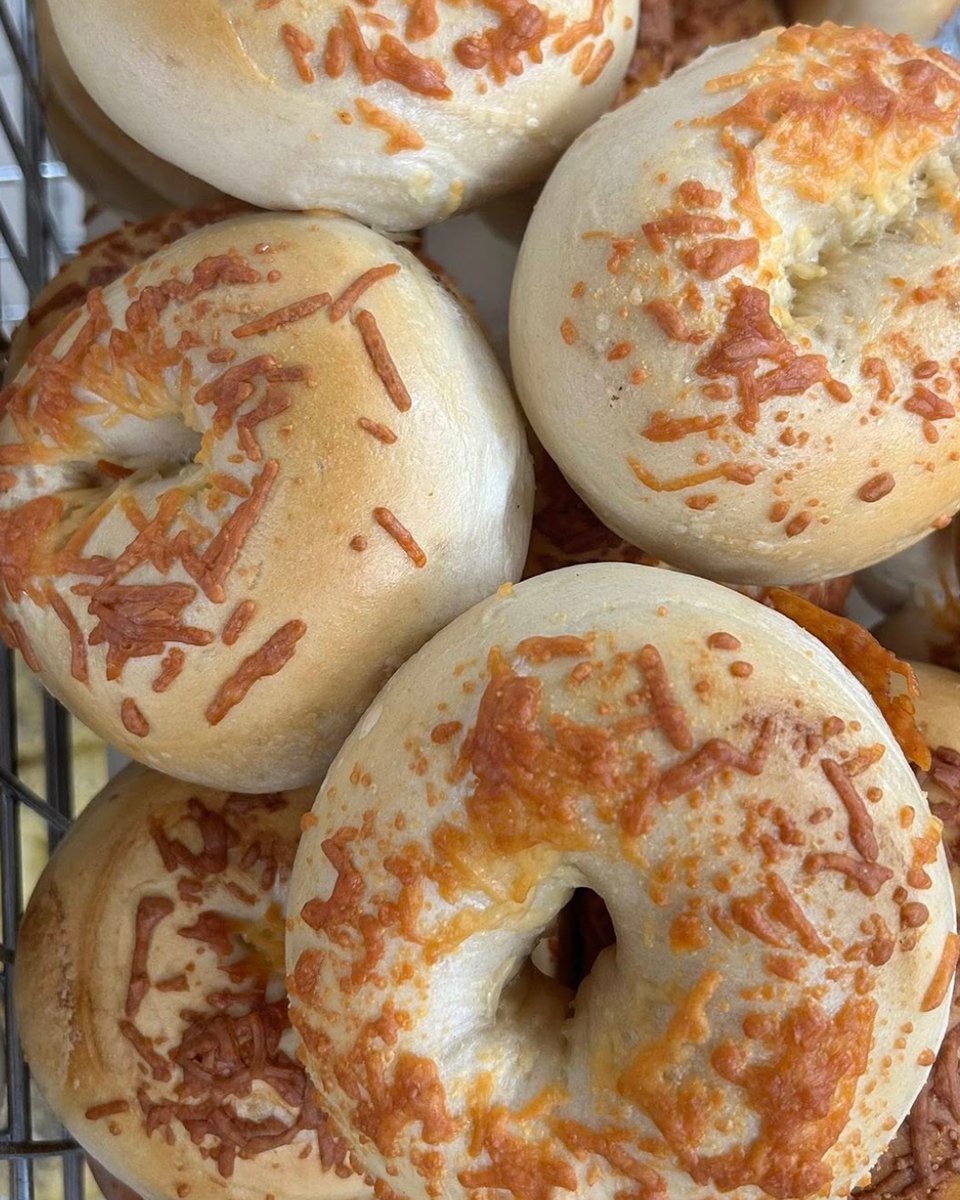 BarryBagels's tweet photo. Bagel before anything else. Rules are rules. https://t.co/LrOZxMAyQ9