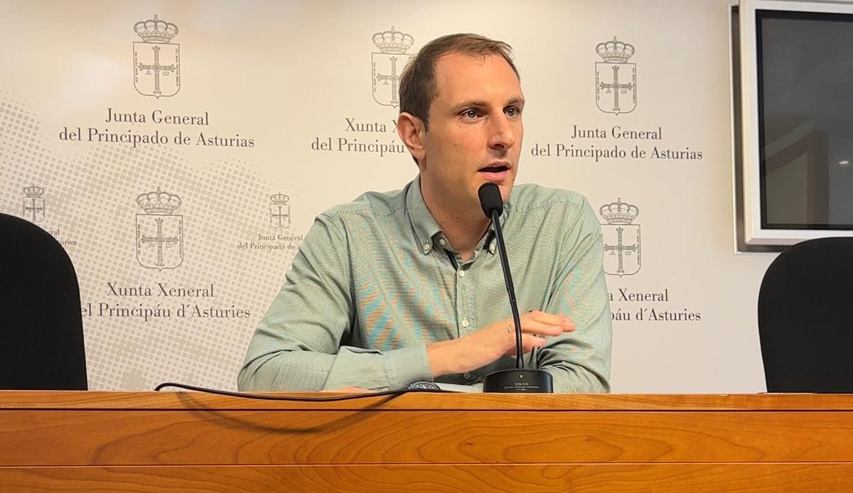 FOROAsturias's tweet photo. 🧠💊@AdrianPumares reclama al @GobAsturias que agilice el acceso de los pacientes a los nuevos tratamientos para la #EsclerosisMúltiple y garantice más transparencia en la evaluación y aprobación de medicamentos.

⚠️ Asturias no puede seguir llegando tarde a la incorporación de fármacos innovadores respecto a otras CCAA.

📋@FOROAsturias propone publicar una agenda pública de la #CURMP para acelerar nuevos tratamientos y mejorar la información a los pacientes. 
ℹ️👉https://t.co/c6sFiOC9gm