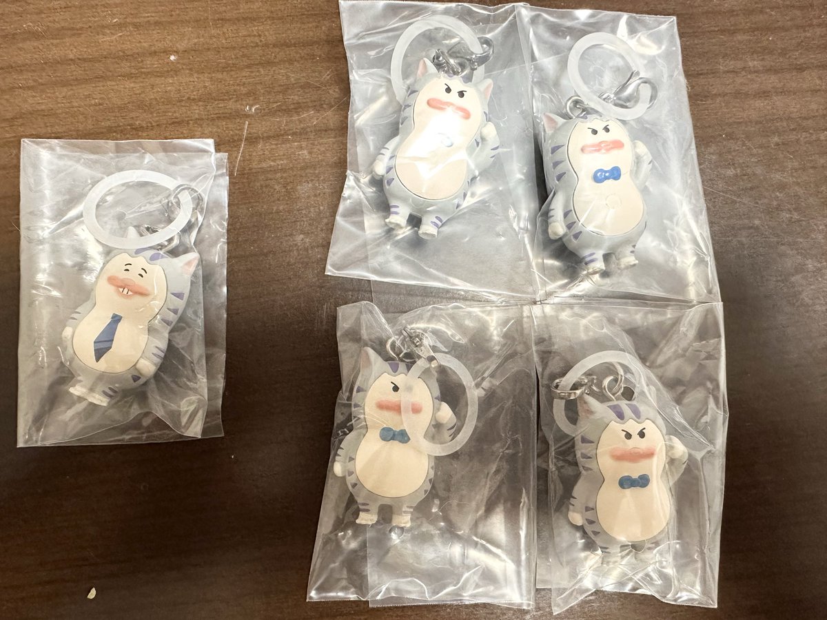 v52_r's tweet photo. メロとタビ めじるしアクセサリー 交換

譲】きりっとタビ×4、にっこりタビ

求】しょんぼメロ、メロカー、きりっとメロ

郵送交換希望📮
お気軽にお声掛けください！ https://t.co/Eo3dlaNR6R