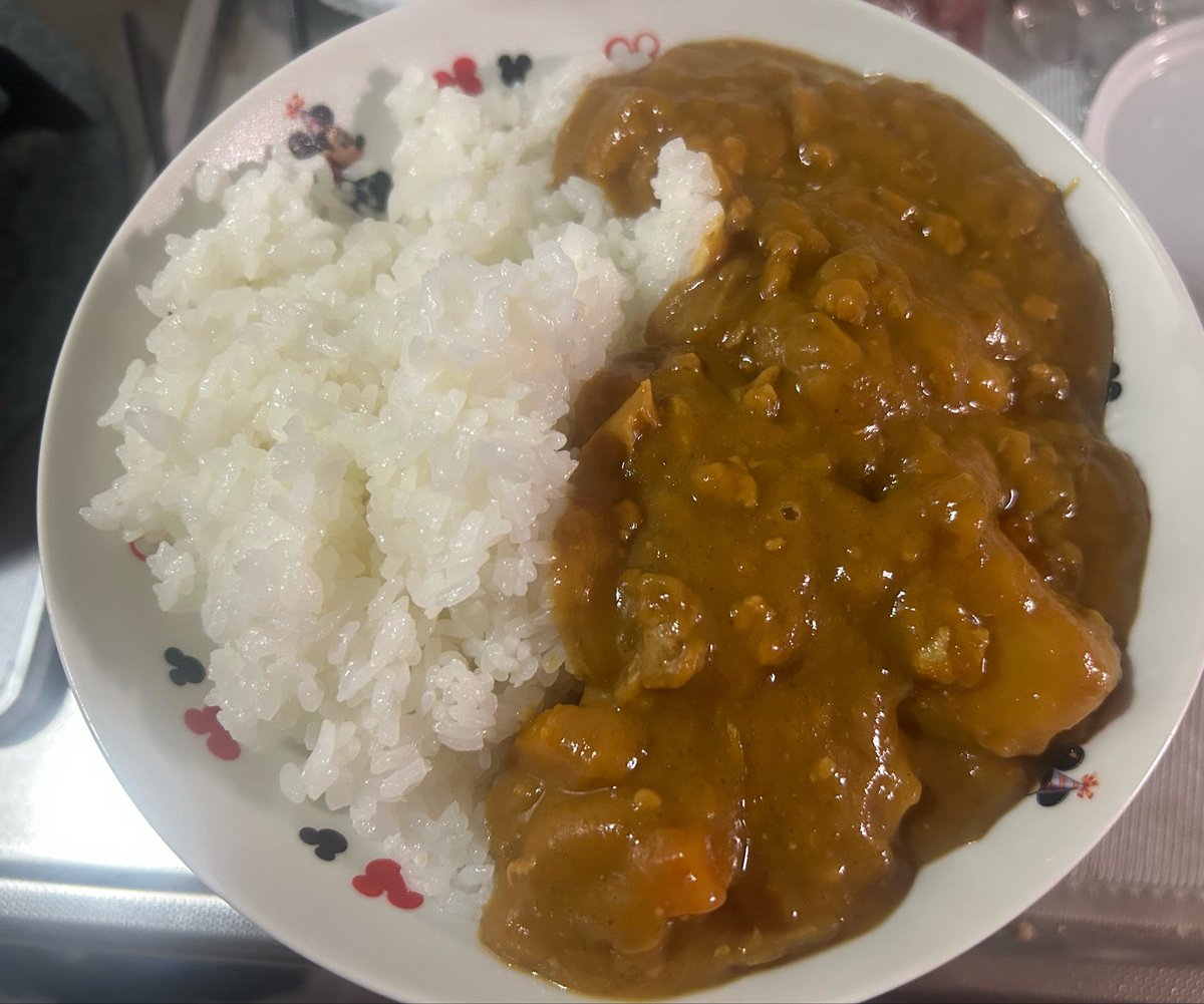 Verq_'s tweet photo. やはりカレーは最強🍛👊🏻 https://t.co/U1plbM86xT