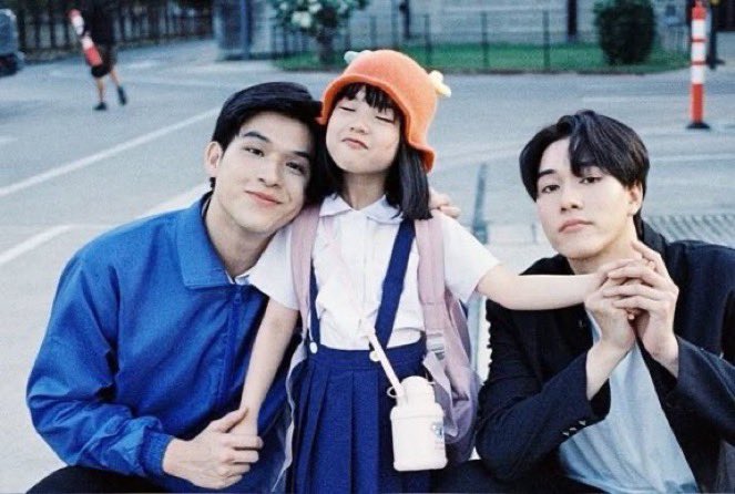 nkiraa17's tweet photo. we need to set this as a  standard for skynani in every universe they need to raise a child they are meant to be parents 

#Skynani #skywongravee #hirunkit_ https://t.co/K5ioTrgWOT