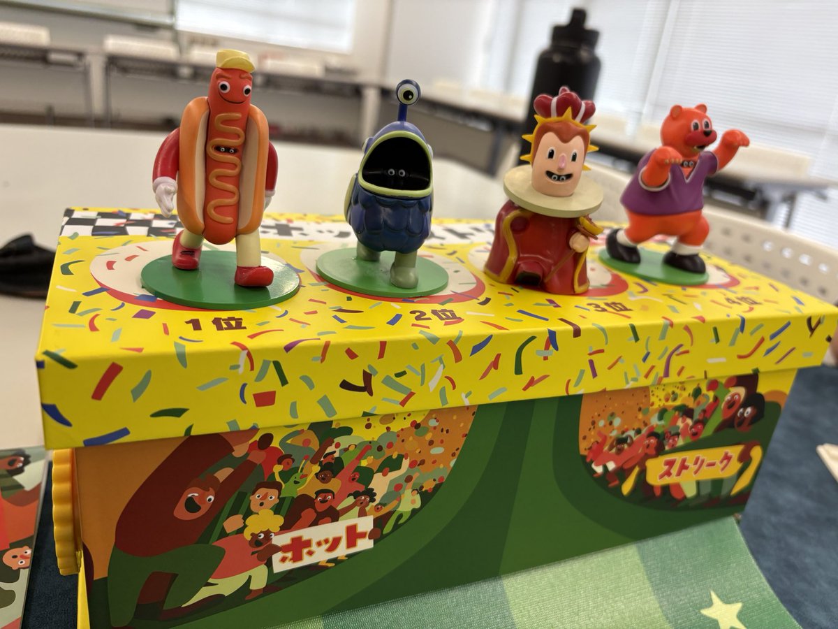 dachun_'s tweet photo. 本日は仲良しメン５人でボドゲ会！
ホットストリークス
クアックサルバー
ワイアームスパン
ホットストリーク神ゲーでした、開始早々逆走して颯爽と消え去ったり。
フレーバーというか。説明書がおもろい
クアックサルバーはギリ負け
ワイアームスパンは全埋めできた。 https://t.co/5Q6ZCGxIxa