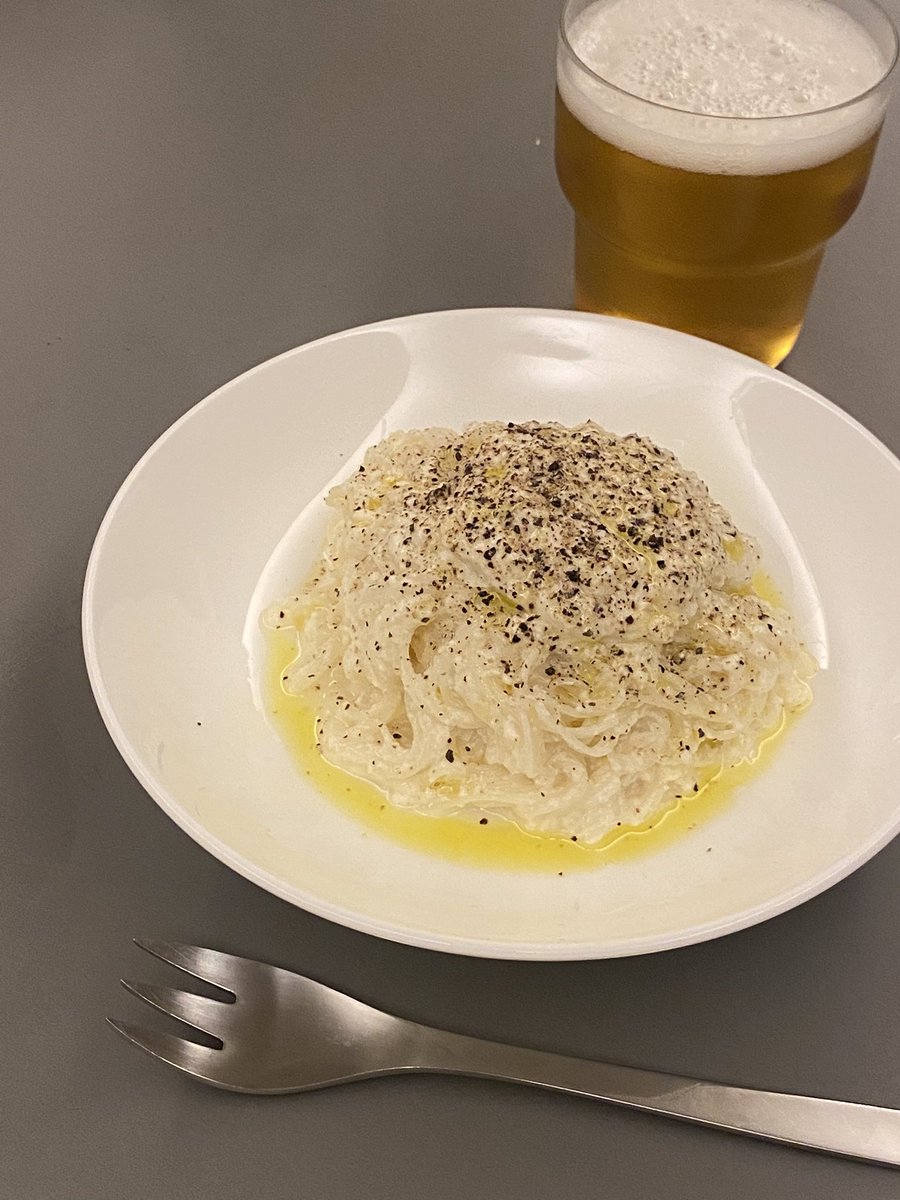 goma121's tweet photo. お、おいしすぎた………

長谷川あかりさんの豆腐そうめん。
この夏ずっとこれがいい https://t.co/ordRahYgRl