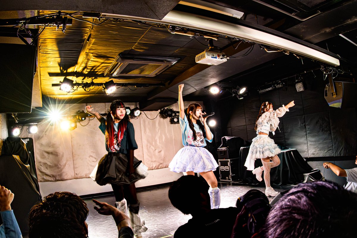k_tenki_photo's tweet photo. chocolat d'ange @ 服部乃愛生誕祭2026 コラボステージ
2026.6.19
#しょこら
#RESNECT
#服部乃愛
#夢夢螢
#蒼依さな https://t.co/vhYD3iZ72H