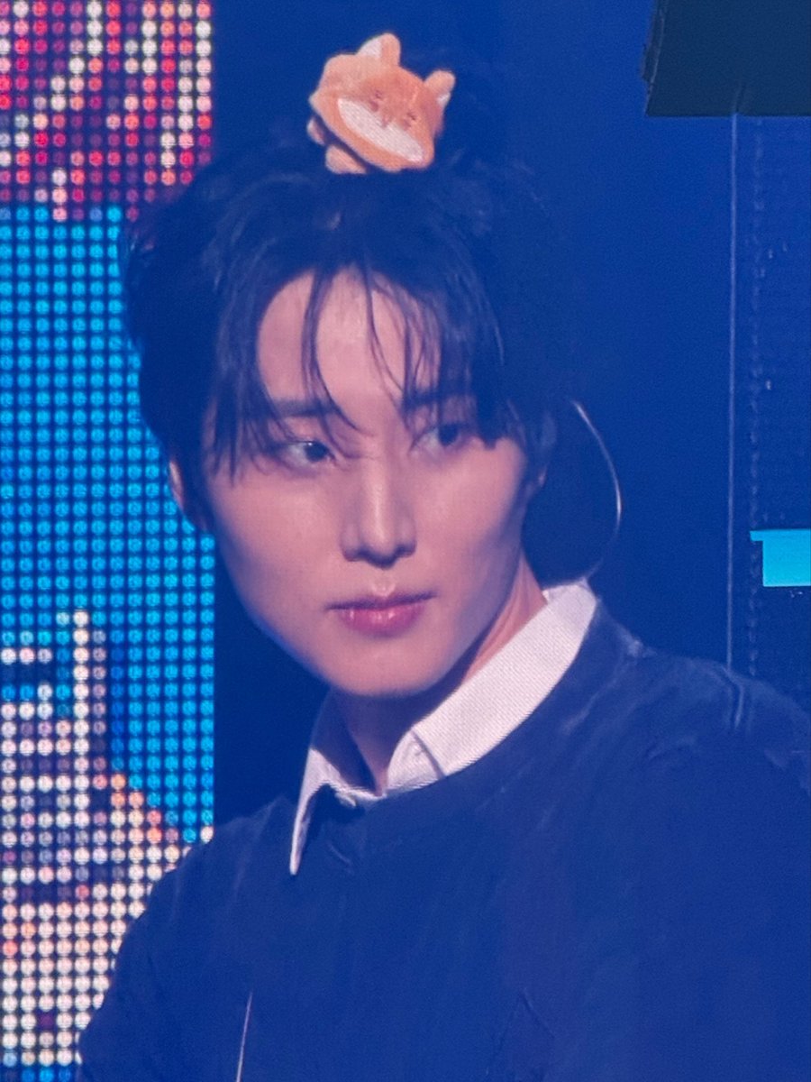 TooWba's tweet photo. 넘어질뻔했지만? 아무일도 없었던것처럼 😎👍 https://t.co/DLBipvq4IW
