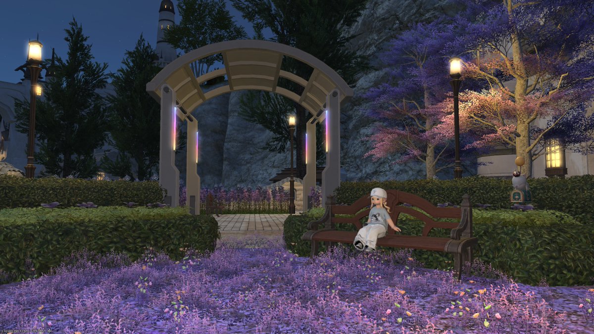 Gris_FF14's tweet photo. #ハウジング行ってもいいですか
庭のテーマ　ルピナスガーデン
ハウス所有者のFC　Lupin
ハウスの所在地　Carbuncle ミストヴィレッジ 第8区 15番地
アピールポイント　ルピナスガーデンをたくさん使ったお庭です。パッチ7.5で設置数が増えたのでとても作りやすかったです。 https://t.co/xz3vFwOy3b