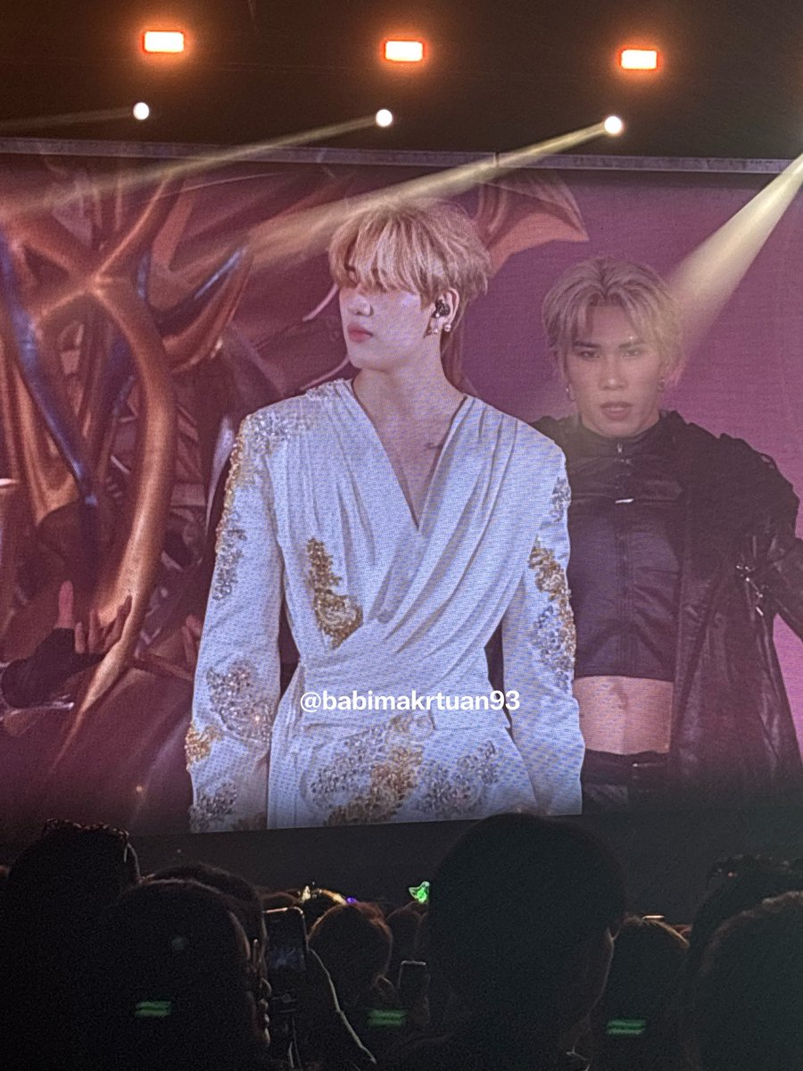 babimarktuan93's tweet photo. กุตรายยยย กุสิ้นนน 😭😭😭

#THETITANSCONCERT_D1
#BamBam https://t.co/yKSOTHf8Er