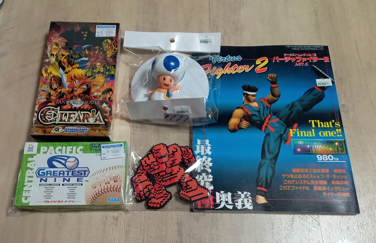 SEGATATSUGAME's tweet photo. ブックオフとハードオフ‼️
●青キノピオフィギュア✨ルイージと一緒になってるやつのバラ売り😊
●エルファリア✨箱綺麗😄
●GBAグレイテストナイン✨地味に探してた😆
●VF2ゲーメストムック✨持ってないバーチャ本😌
●ゴーレム✨お安い👍 https://t.co/lr36NgYnWh