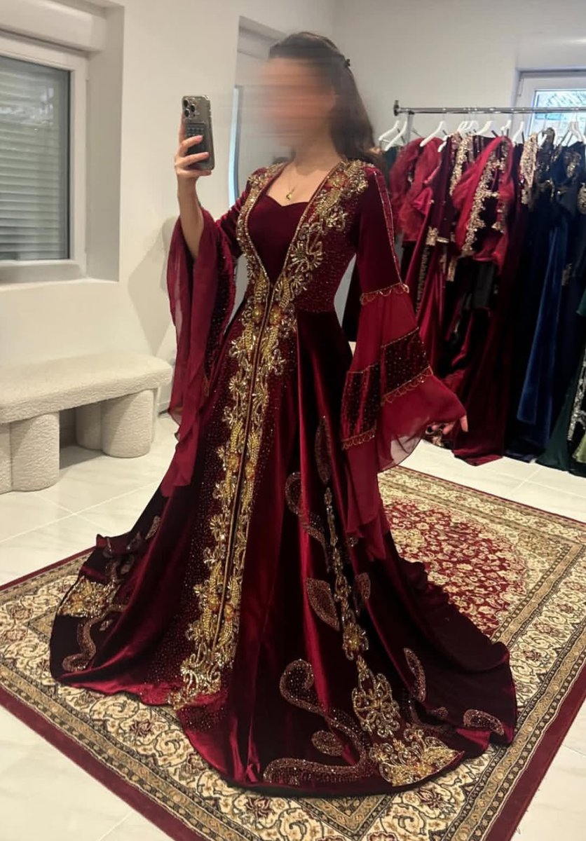 turkicplanet's tweet photo. Turkish wedding dress 🇹🇷 https://t.co/neE75jQkjc
