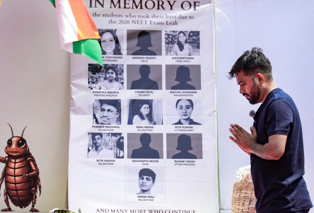 timesofindia's tweet photo. #InPics | Cockroach Janta Party (CJP) founder Abhijeet Dipke and activist Sonam Wangchuk participate in a protest at Delhi’s Jantar Mantar, raising concerns over alleged examination irregularities, repeated paper leaks and demanding accountability from the government.

News beyond the headlines — on the TOI App 👉 https://t.co/ogFaRsUKyn

#Delhi #JantarMantar #CJP #AbhijeetDipke #SonamWangchuk #DelhiProtest