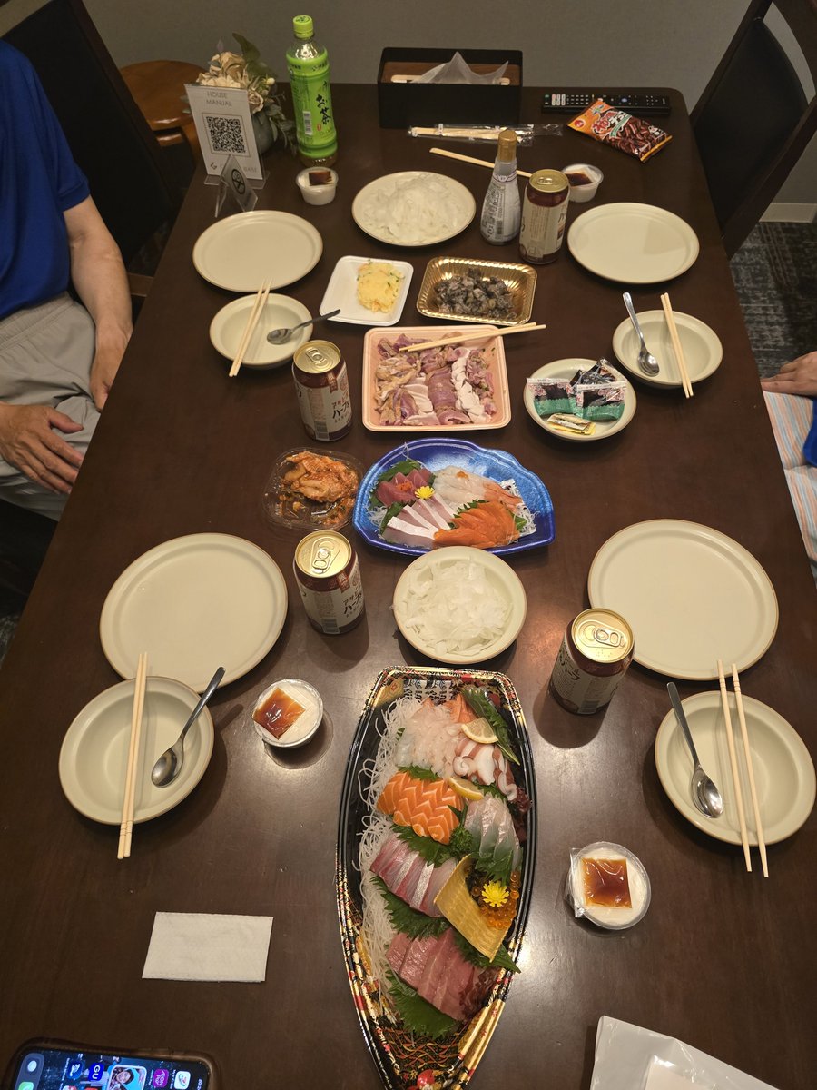 bubuzoro's tweet photo. ぱぱぱぱぱーりー🍺🎶🍺🎶🍺🎶🍺🐟🐔🐙マグロ！ https://t.co/HCHJ6P4fpw