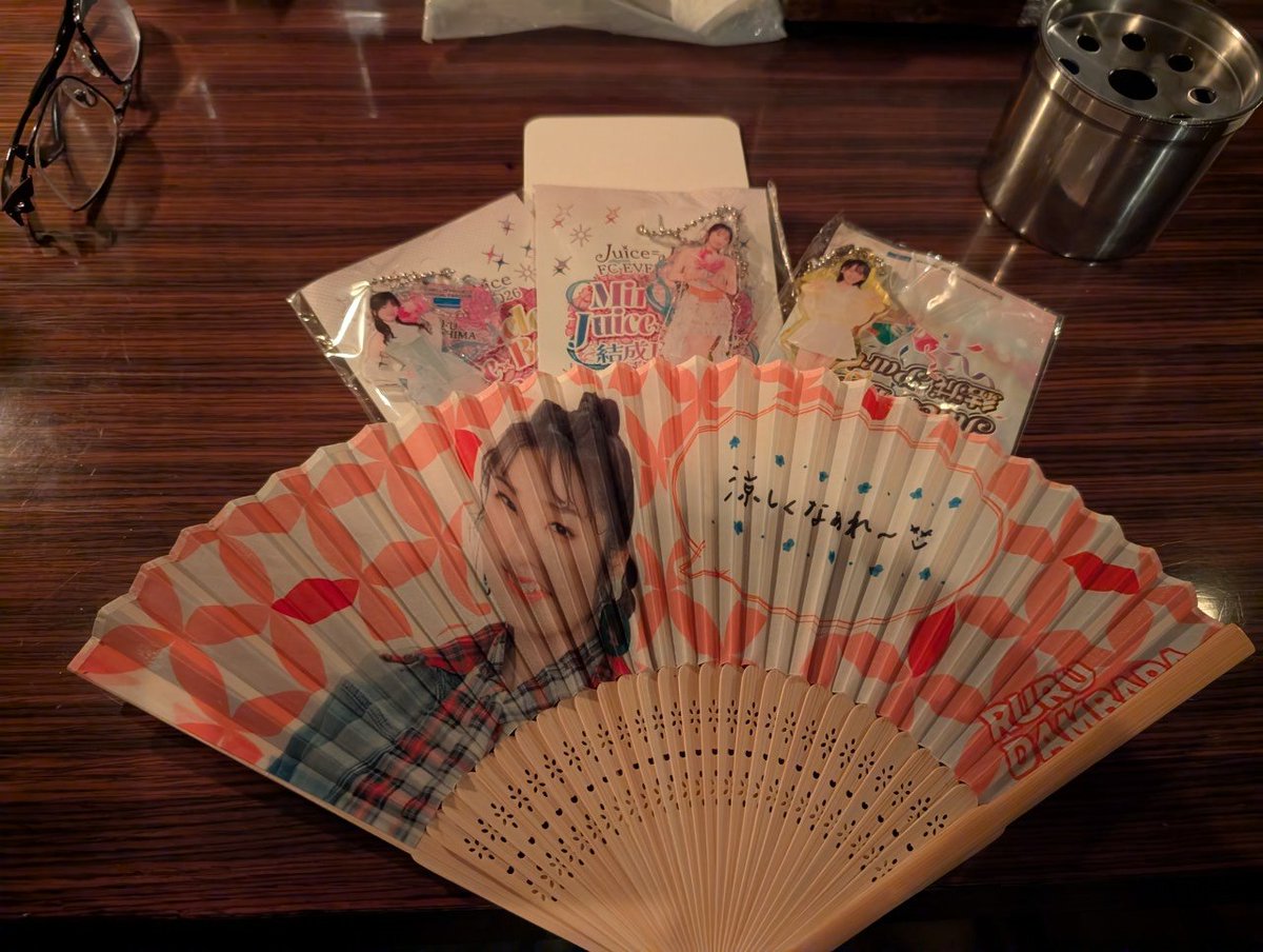 KToshi_tokyo's tweet photo. ちゃやまちイベント、楽しかったけど。。。大阪連れ回されてる
＊るるちゃん、助けて🆘 https://t.co/SUCOsLv4Xd