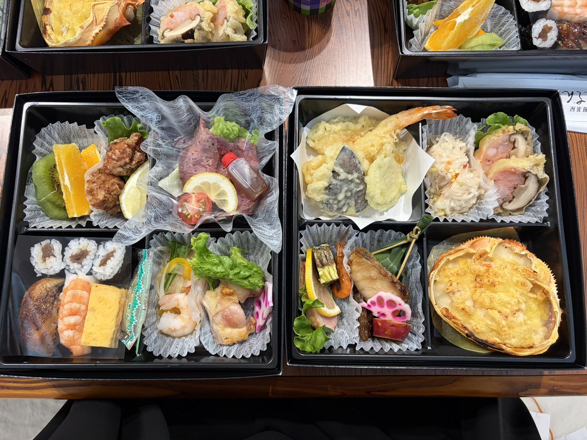 1999Komasan's tweet photo. じいちゃんの一周忌お昼🍱 https://t.co/RMP36aoLi0